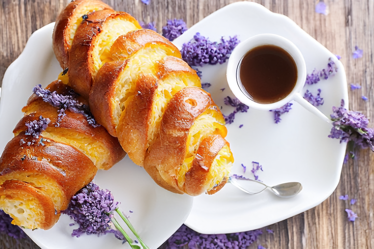 Elegant Afternoon Tea Delight: Lavender Shortbread with Earl Grey Cream