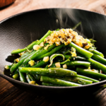Stir-Fried Green Beans with Garlic in Zhejiang Style 3 Stir-Fried Green Beans with Garlic in Zhejiang Style
